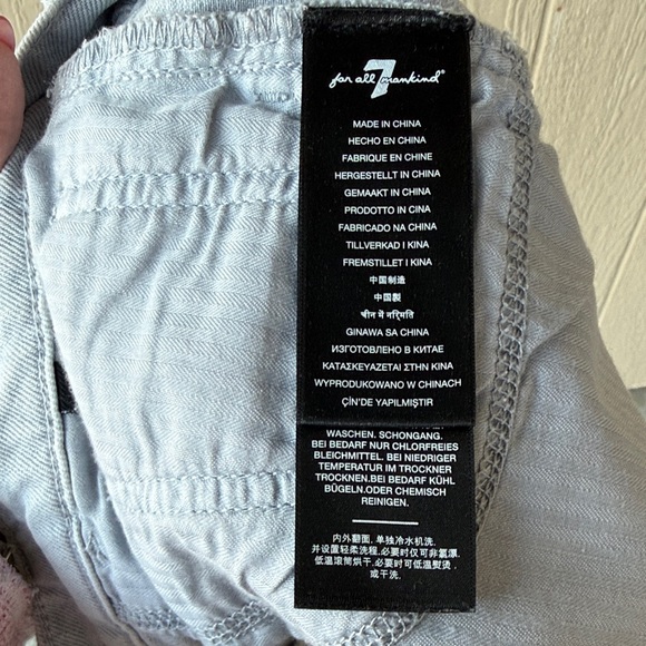 7 for all Mankind Light Blue Denim Women Shorts - Picture 2 of 11